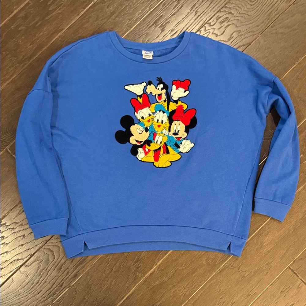 Vintage Disney Blue Sweatshirt with Iconic Characters